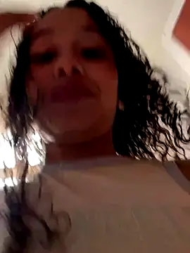 MarieLeon online show from 8, 10, 2025