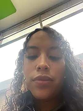 MarieLeon online show from 17, 12, 2025