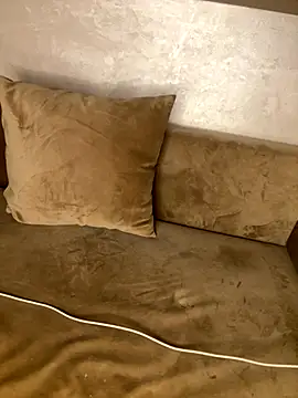 Snapshot of RachaCharmouta chatting on 21, 11, 2025 RachaCharmouta online show from 21, 11, 2025