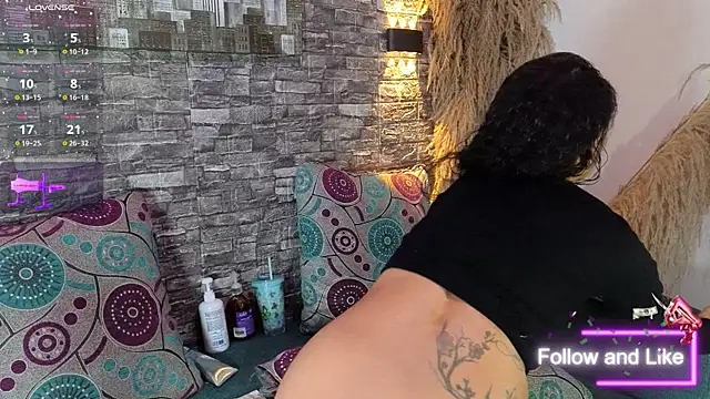 anellejones online show from 9, 10, 2025