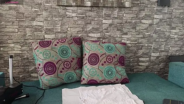 anellejones online show from 11, 2, 2026