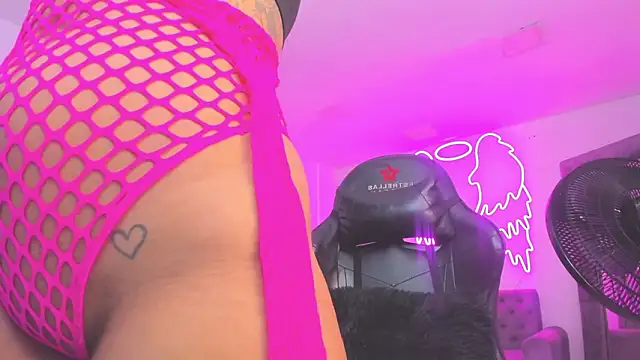 Snapshot of silvana__miller chatting on 19, 2, 2026 silvana miller online show from 19, 2, 2026