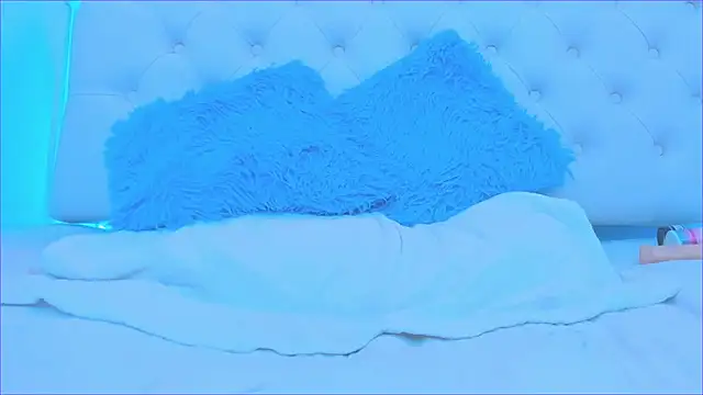 Snapshot of silvana__miller chatting on 27, 2, 2025 silvana miller online show from 27, 2, 2025