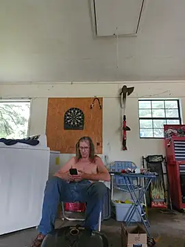 Snapshot of coolbrease10 chatting on 4, 7, 2026 coolbrease10 online show from 4, 7, 2026
