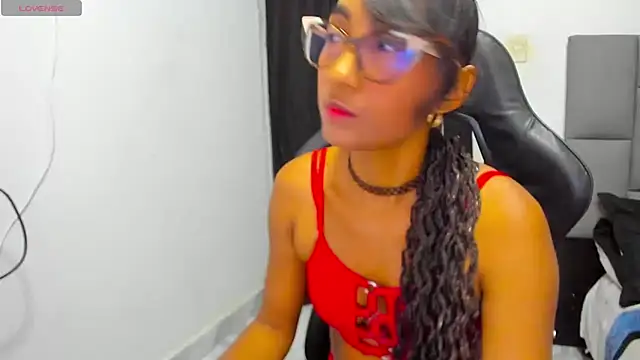 Snapshot of MurphyAngelina chatting on 9, 7, 2026 MurphyAngelina online show from 9, 7, 2026