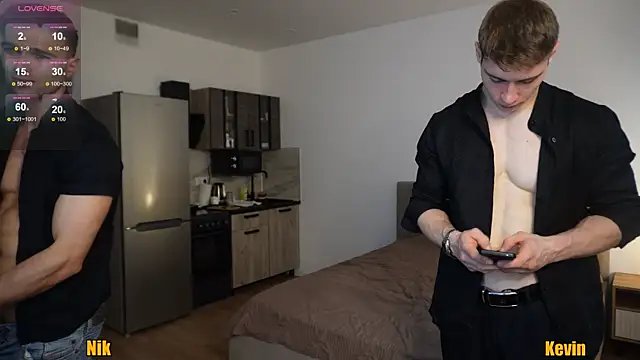 Nik Sharp online show from 3, 11, 2025