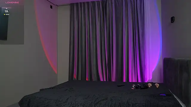 Nik Sharp online show from 7, 1, 2026