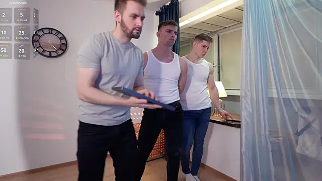 Nik Sharp online show from 18, 12, 2025