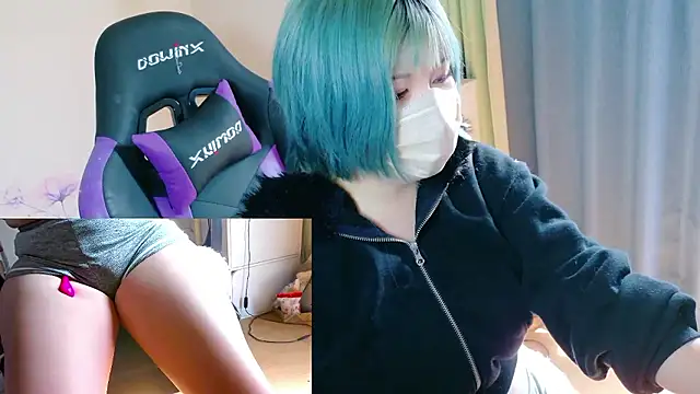 Snapshot of hazuki_8008 chatting on 17, 12, 2025 hazuki 8008 online show from 17, 12, 2025