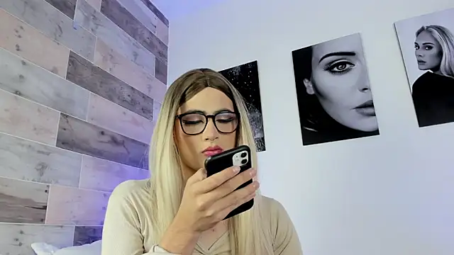 Snapshot of JESSI_NAOMI chatting on 11, 1, 2025 JESSI NAOMI online show from 11, 1, 2025