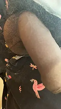 Snapshot of boy_BeardGallery chatting on 6, 1, 2026 boy BeardGallery online show from 6, 1, 2026