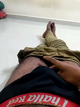 Snapshot of boy_BeardGallery chatting on 11, 10, 2025 boy BeardGallery online show from 11, 10, 2025