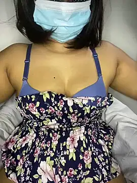 Shadow Girl007 online show from 3, 3, 2025