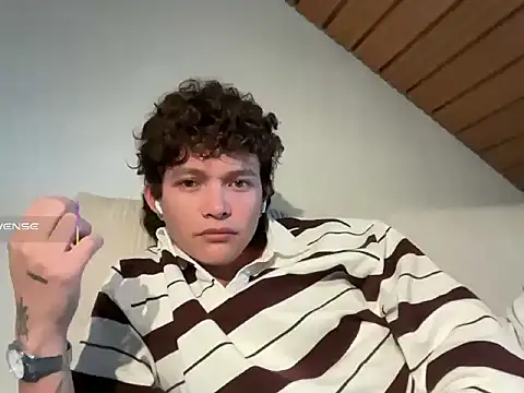 Snapshot of ccamilo-andress chatting on 26, 9, 2025 ccamilo-andress online show from 26, 9, 2025