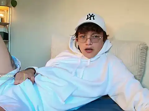 Snapshot of ccamilo-andress chatting on 1, 10, 2025 ccamilo-andress online show from 1, 10, 2025