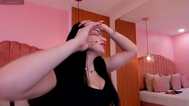 ariel jonees online show from 22, 9, 2025