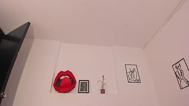 Snapshot of cloehonney chatting on 12, 2, 2025 cloehonney online show from 12, 2, 2025