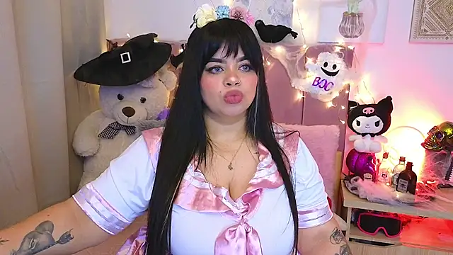 Snapshot of MiahJoness chatting on 23, 10, 2025 MiahJoness online show from 23, 10, 2025