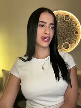 SarahhSmitth1 online show from 5, 2, 2026