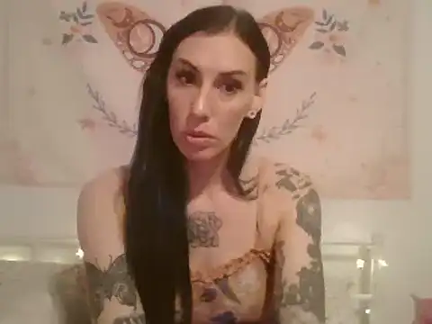 Snapshot of averietheangel chatting on 15, 3, 2025 averietheangel online show from 15, 3, 2025