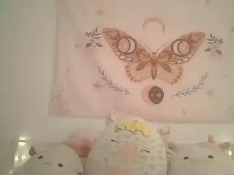 Snapshot of averietheangel chatting on 21, 3, 2025 averietheangel online show from 21, 3, 2025