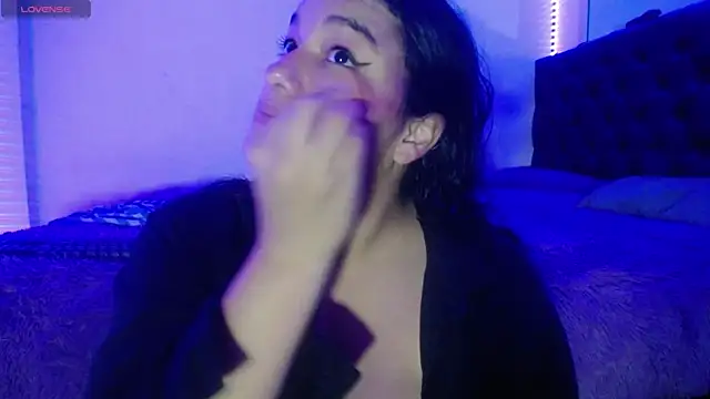 Laurenkenner  online show from 18, 10, 2025