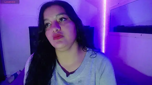 Laurenkenner  online show from 9, 10, 2025