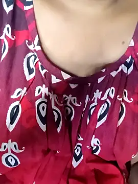 Snapshot of Ralisha_Rani chatting on 6, 10, 2025 Ralisha Rani online show from 6, 10, 2025