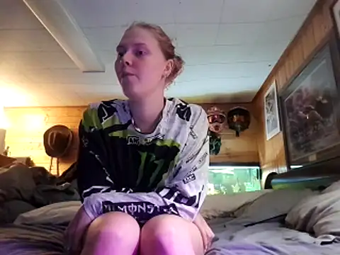 Snapshot of Ryan_and_Aurora chatting on 14, 5, 2026 Ryan and Aurora online show from 14, 5, 2026