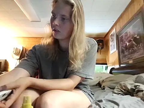 Snapshot of Ryan_and_Aurora chatting on 2, 6, 2026 Ryan and Aurora online show from 2, 6, 2026