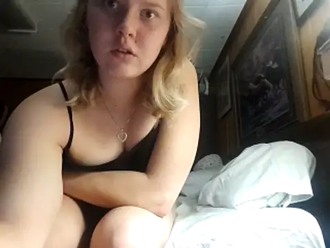 Ryan and Aurora online show from 16, 12, 2025