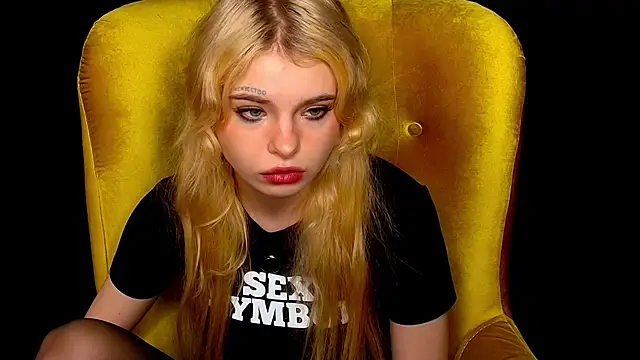 MisssLola online show from 3, 11, 2025