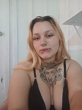 Snapshot of Aninhababyy chatting on 21, 7, 2026 Aninhababyy online show from 21, 7, 2026