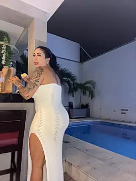 Snapshot of kiim_taaylor chatting on 30, 10, 2025 kiim taaylor online show from 30, 10, 2025