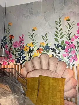 Snapshot of kiim_taaylor chatting on 15, 10, 2025 kiim taaylor online show from 15, 10, 2025