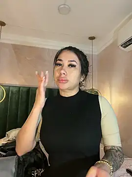 Snapshot of kiim_taaylor chatting on 20, 5, 2026 kiim taaylor online show from 20, 5, 2026