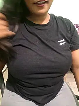 Snapshot of N-Natasha chatting on 9, 9, 2025 N-Natasha online show from 9, 9, 2025