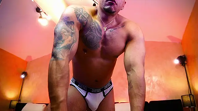 MassimoWalton2 online show from 8, 3, 2026