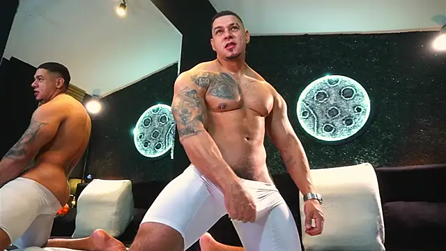 MassimoWalton2 online show from 5, 12, 2025