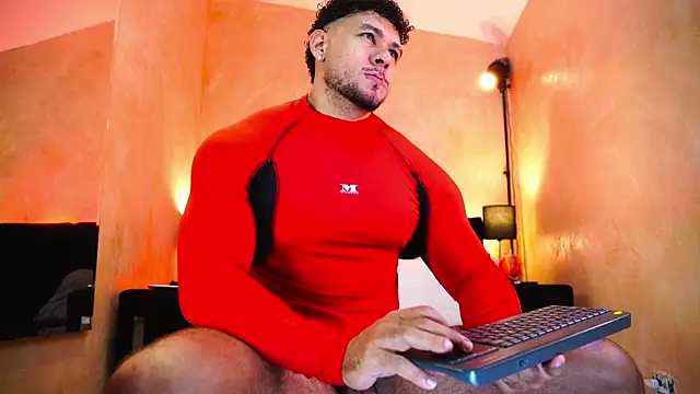 MassimoWalton2 online show from 25, 5, 2026