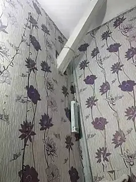 SweetLeila40 online show from 28, 2, 2025