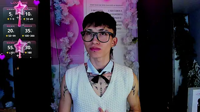 juniior 2311  online show from 19, 2, 2025