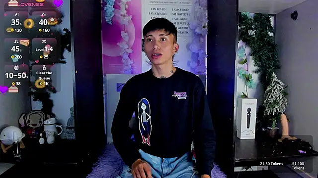 juniior 2311  online show from 6, 2, 2025