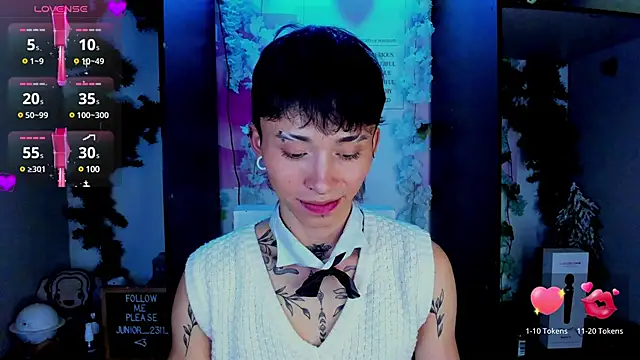 juniior 2311  online show from 19, 2, 2025