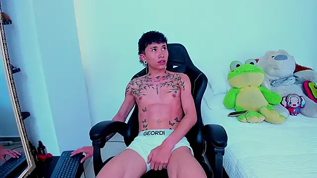 juniior 2311  online show from 30, 10, 2025