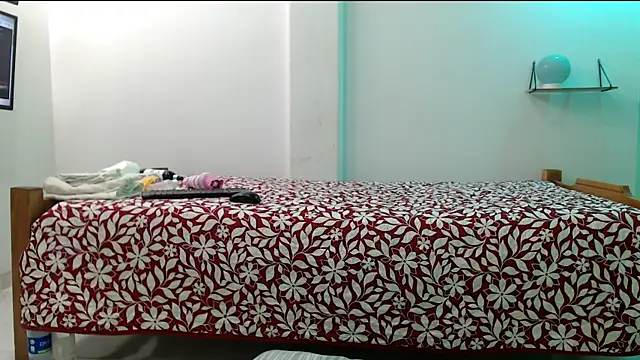 evaleribigtits18 online show from 29, 3, 2026