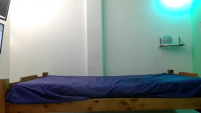 evaleribigtits18 online show from 19, 4, 2026