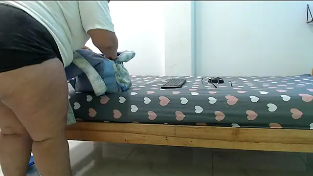 evaleribigtits18 online show from 11, 3, 2026