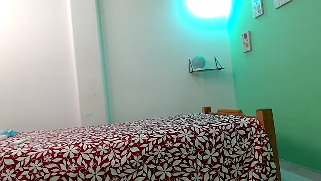 evaleribigtits18 online show from 9, 4, 2026