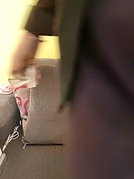 yhona darling online show from 10, 1, 2026